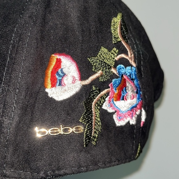 Bebe NWOT Floral Embroidered Black Cap - Picture 4 of 8